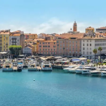 T2 Avec Piscine Chauffée - Vue Exceptionnelle- Les Calanques Routes Des Sanguinaires- Parking Inclus&wifi Appartement