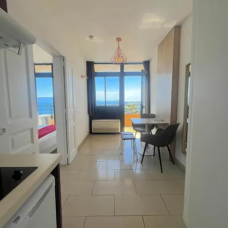 Apartment L'azur Des Calanques - T2 Avec Piscine Chauffee & Vue Exceptionnelle- Parking & Wifi