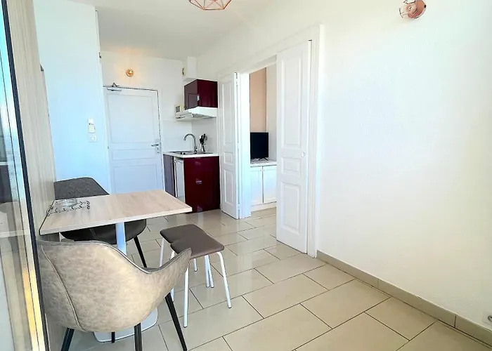 Apartment L'azur Des Calanques - T2 Avec Piscine Chauffee & Vue Exceptionnelle- Parking & Wifi