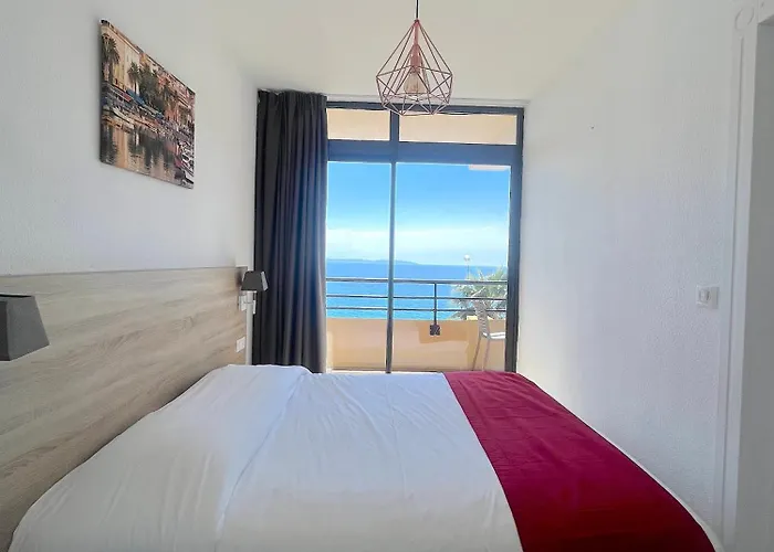 T2 Avec Piscine Chauffée - Vue Exceptionnelle- Les Calanques Routes Des Sanguinaires- Parking Inclus&wifi